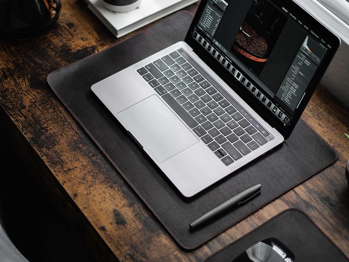 Milwaukee Leather Desk Pad - Chestnut - Image 7