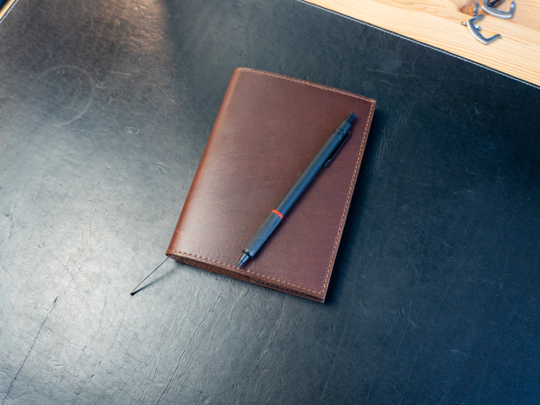Milwaukee Leather Midori Notebook Cover - Chestnut - Image 7
