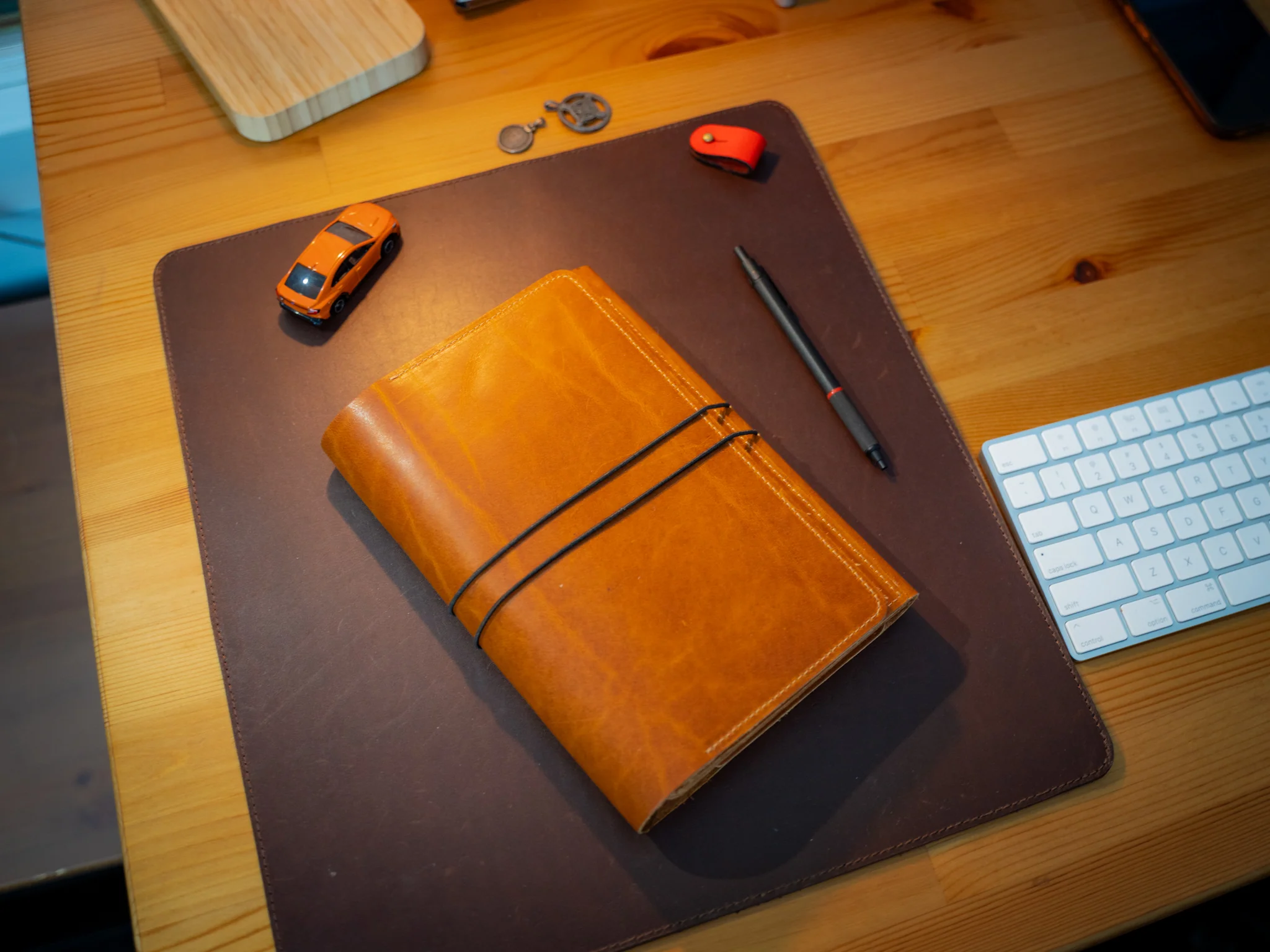 Milwaukee Leather Padfolio Pro - Natural - Image 3
