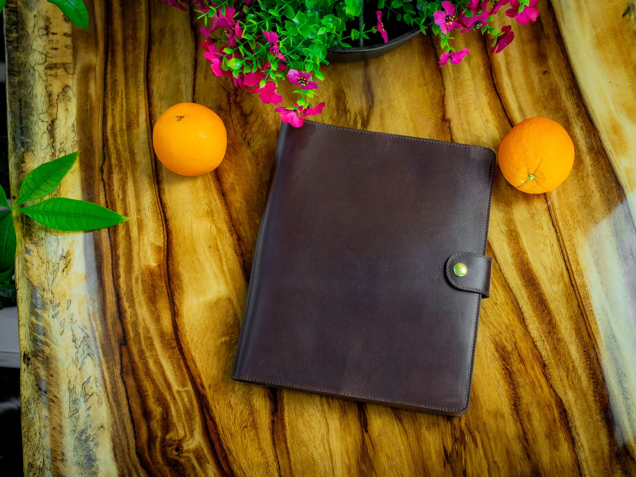 Milwaukee Leather Padfolio Professional - Chestnut - Image 5