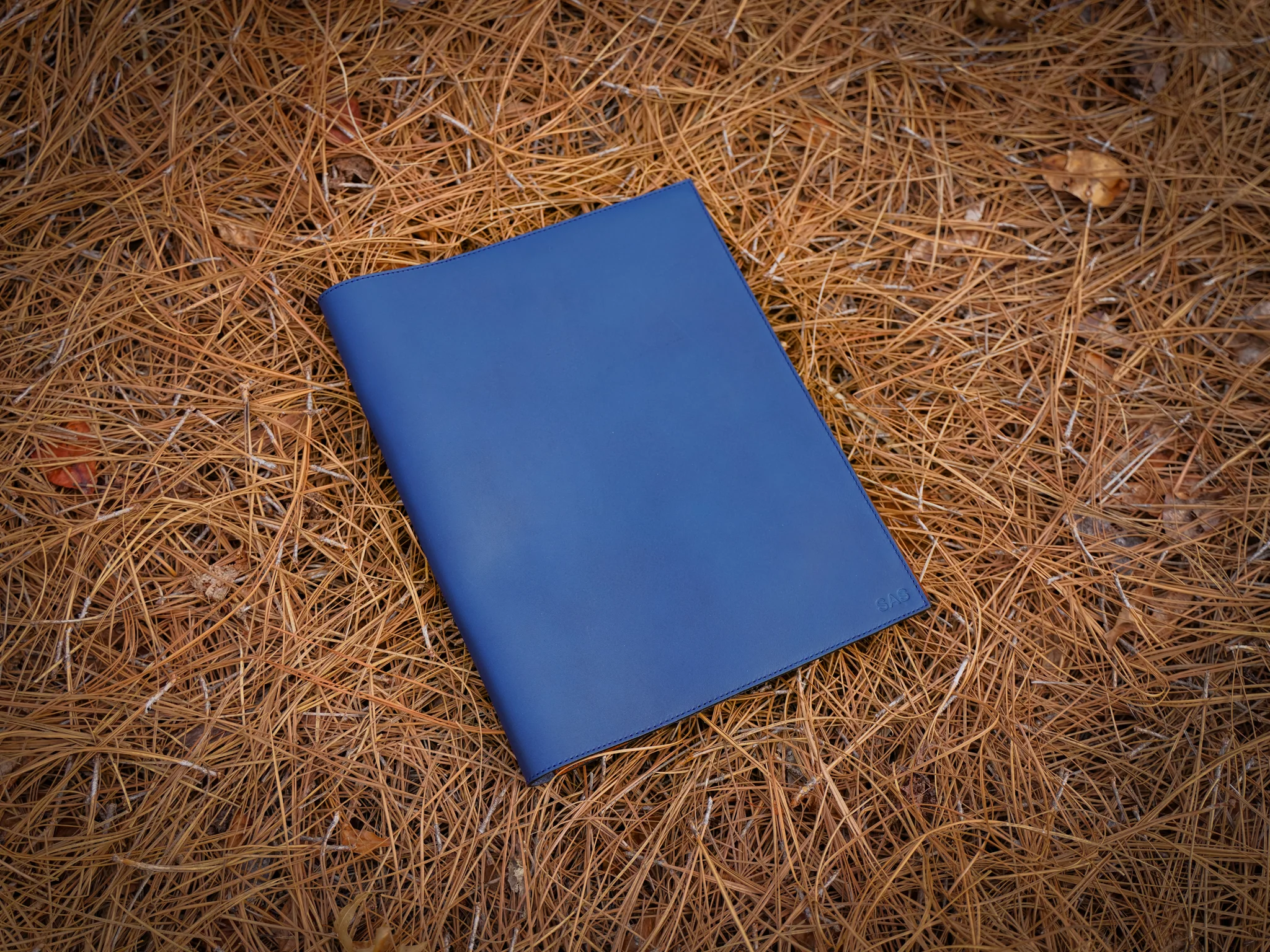 Milwaukee Leather Padfolio Traditional - Navy - Image 5