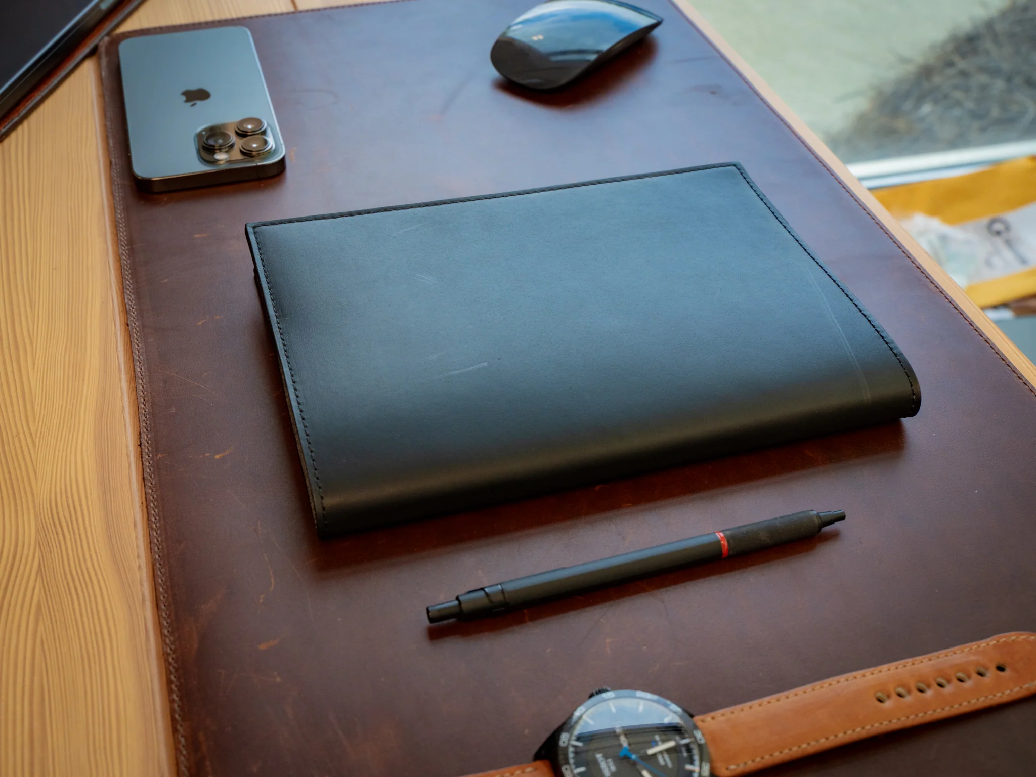 Milwaukee Leather Midori Notebook Cover - Black - Image 4